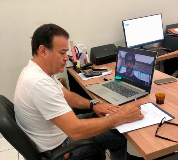 Reunião com o Reitor da Universidade Celso Lisboa